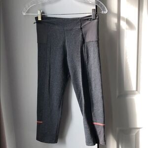 Solow Sport Workout Capris w Pockets- S
